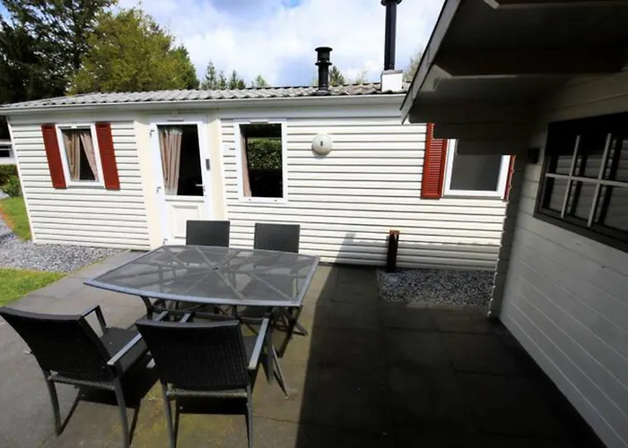 Charmante Woning Op Rustig Park Met Fietsen Vakantiehuis Epe